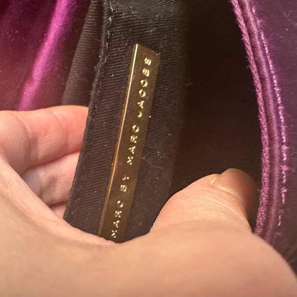 Marc by Marc Jacobs heart clutch purse purple gold metal detail - Picture 8 of 10